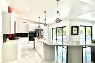 1919 Countess Ct, Naples, FL 34110 - Photo 31