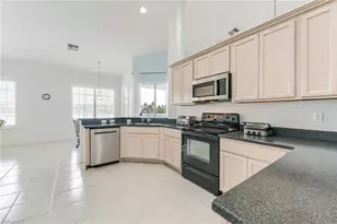 8864 New Castle Dr, Fort Myers, FL 33908 - Photo 7