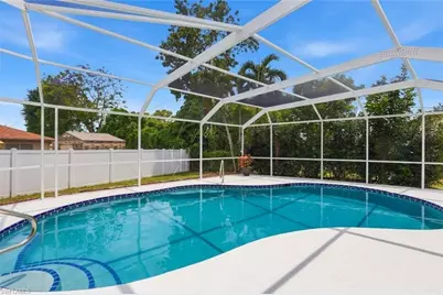 1818 NE 2nd St, Cape Coral, FL 33909 - Photo 21