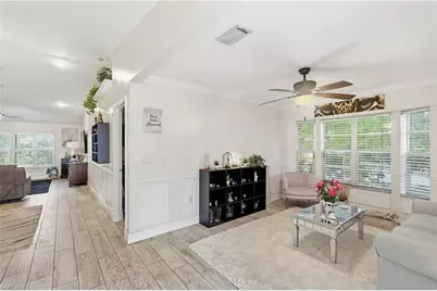1818 NE 2nd St, Cape Coral, FL 33909 - Photo 11