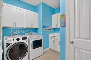 11813 Darcy Pl, Fort Myers, FL 33913 - Photo 29