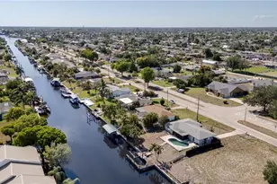 1522 Shelby Pkwy, Cape Coral, FL 33904 - Photo 23