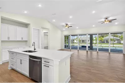 1030 SW 15th Ave, Cape Coral, FL 33991 - Photo 9