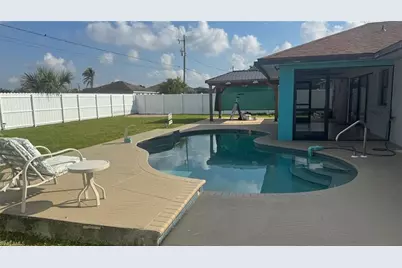 1319 SW 10th Pl, Cape Coral, FL 33991 - Photo 5