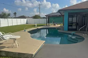 1319 SW 10th Pl, Cape Coral, FL 33991 - Photo 5