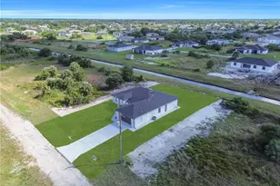 312 Pembroke St, Lehigh Acres, FL 33974 - Photo 37