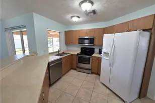 4614 SW 9th Pl, Cape Coral, FL 33914 - Photo 9