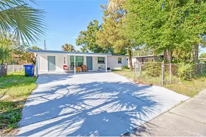 3026 2nd St, Fort Myers, FL 33916 - Photo 1