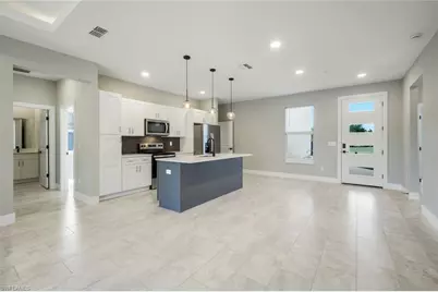 421 NE 19th Ter, Cape Coral, FL 33909 - Photo 7
