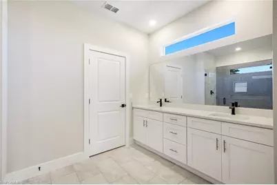 421 NE 19th Ter, Cape Coral, FL 33909 - Photo 17