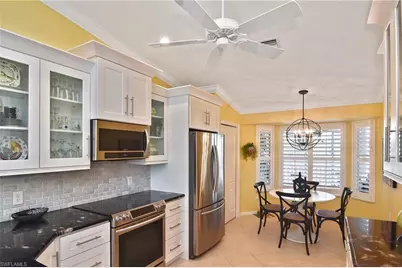 10381 McArthur Palm Ln #2721, Fort Myers, FL 33966 - Photo 5