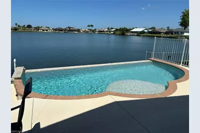 22 SE 10th Ave, Cape Coral, FL 33990 - Photo 17