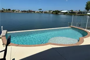 22 SE 10th Ave, Cape Coral, FL 33990 - Photo 17