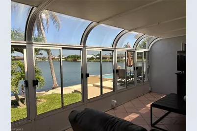22 SE 10th Ave, Cape Coral, FL 33990 - Photo 7