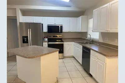 4401 NE 22nd Pl, Cape Coral, FL 33909 - Photo 5