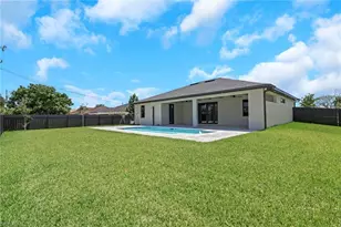 303 Nicholas Pkwy E, Cape Coral, FL 33990 - Photo 23