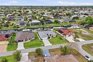 241 SE 29th Terrace, Cape Coral, FL 33904 - Photo 17
