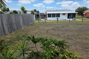 1117 Vineyard St, Lehigh Acres, FL 33936 - Photo 3
