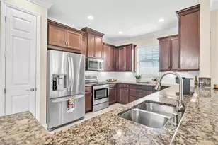 2615 Vareo Ct, Cape Coral, FL 33991 - Photo 9