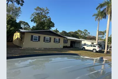 5 Broadway Cir, Fort Myers, FL 33901 - Photo 1