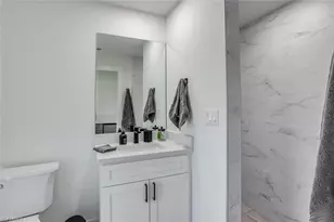 512 SW 15th St, Cape Coral, FL 33991 - Photo 13