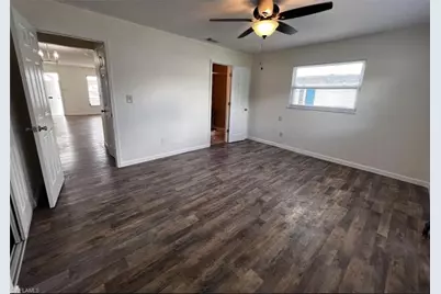 9 Hamlin Ct, Lehigh Acres, FL 33936 - Photo 11