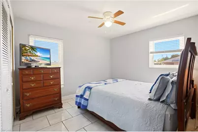 202 SE 10th Ter, Cape Coral, FL 33990 - Photo 25