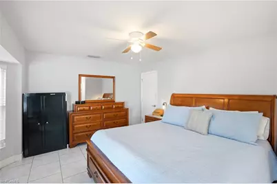 202 SE 10th Ter, Cape Coral, FL 33990 - Photo 21