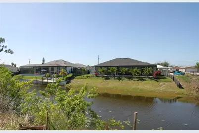 1728 NE 12th Ter, Cape Coral, FL 33909 - Photo 3