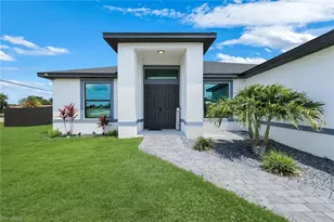 2419 Country Club Blvd, Cape Coral, FL 33990 - Photo 3