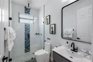 2419 Country Club Blvd, Cape Coral, FL 33990 - Photo 35