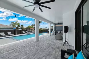 2419 Country Club Blvd, Cape Coral, FL 33990 - Photo 19