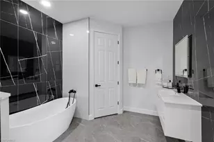 2419 Country Club Blvd, Cape Coral, FL 33990 - Photo 29