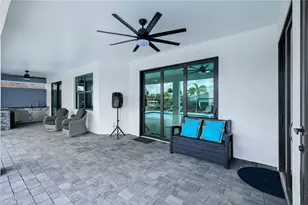 2419 Country Club Blvd, Cape Coral, FL 33990 - Photo 17
