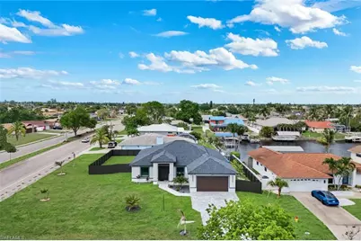 2419 Country Club Blvd, Cape Coral, FL 33990 - Photo 39