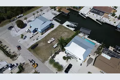 2480 Sycamore St, Saint James City, FL 33956 - Photo 3