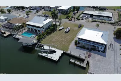 2480 Sycamore St, Saint James City, FL 33956 - Photo 5