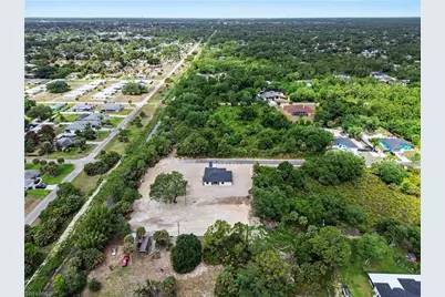 402 Thompson Ave, Lehigh Acres, FL 33972 - Photo 5