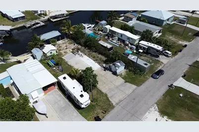 2776 Patterson Ct, Saint James City, FL 33956 - Photo 3