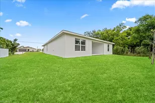 1426 NE 34th St, Cape Coral, FL 33909 - Photo 31