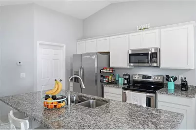 516 NW 6th Ter, Cape Coral, FL 33993 - Photo 11