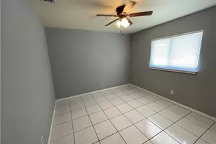 1409 SW 10th St, Cape Coral, FL 33991 - Photo 9