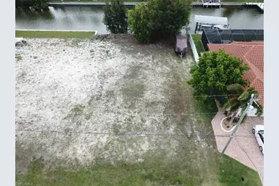 1831 SW 31st Ter, Cape Coral, FL 33914 - Photo 5