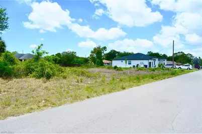 4507 27th St SW, Lehigh Acres, FL 33973 - Photo 7