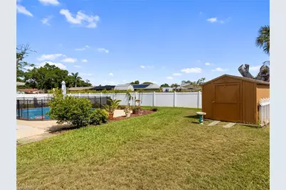1685 N Hermitage Rd, Fort Myers, FL 33919 - Photo 33