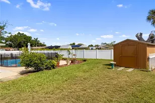 1685 N Hermitage Rd, Fort Myers, FL 33919 - Photo 33