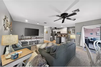 1308 SE 42nd St #5, Cape Coral, FL 33904 - Photo 9
