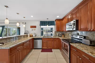 1314 Shelby Pkwy, Cape Coral, FL 33904 - Photo 9