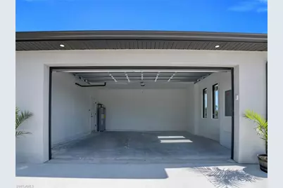 1201 NE 12th Pl, Cape Coral, FL 33909 - Photo 27