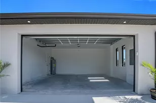 1201 NE 12th Pl, Cape Coral, FL 33909 - Photo 27